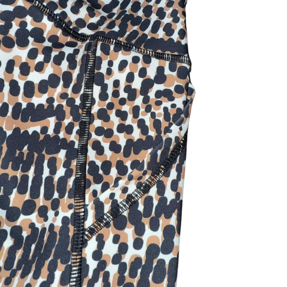 Move Theology Printed Leggings with Scoop Pockets Women's Sz Large NWOT - Picture 5 of 7